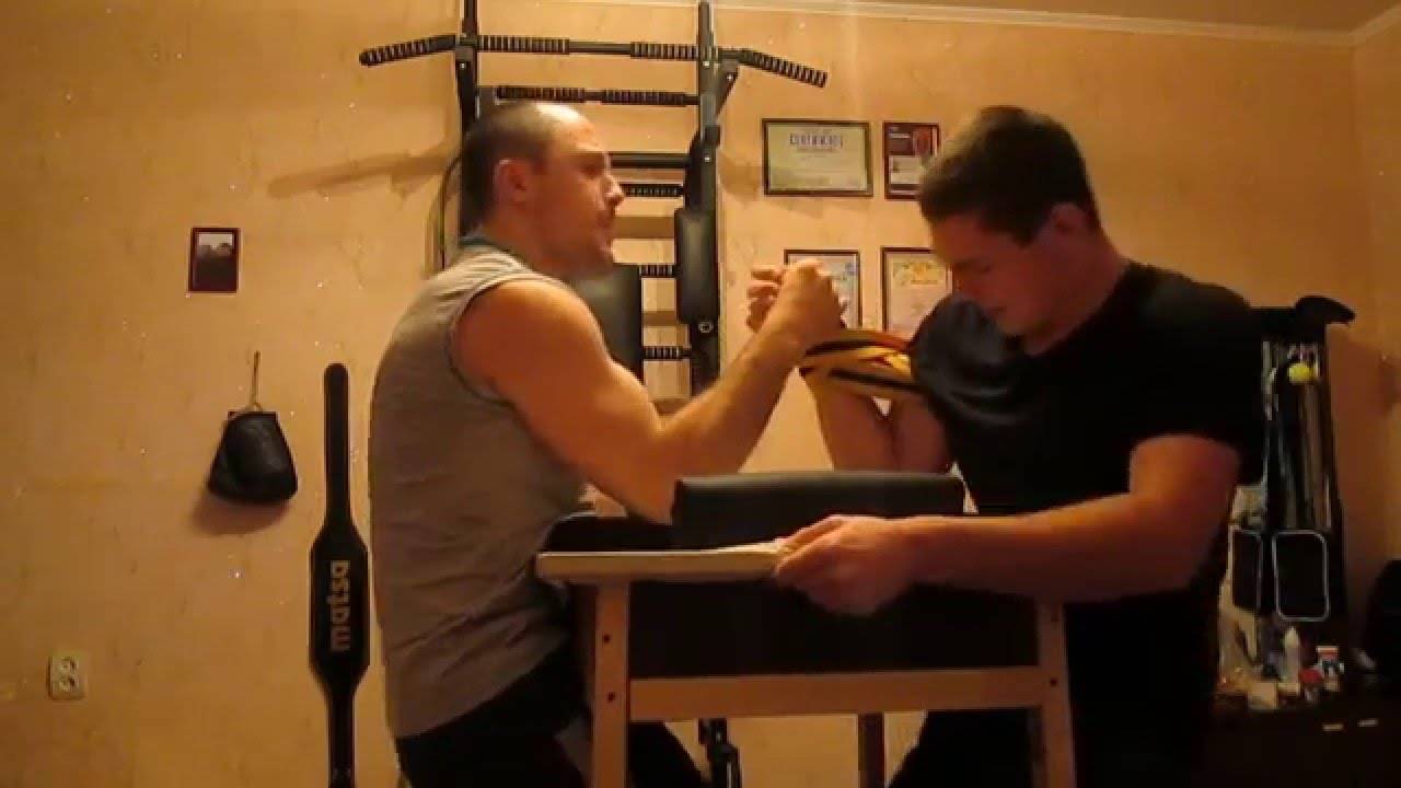 Упражнения для армрестлинга: тренировка рук в домашних условиях и тренажёрном зале