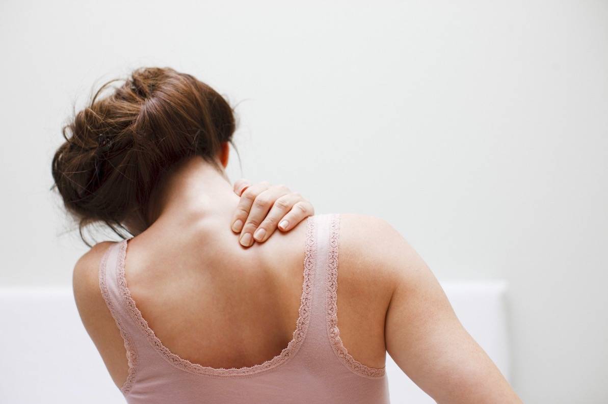 Как убрать холку на шее сзади у женщин. упражнения бубновского, анны куркуриной, видео лечения