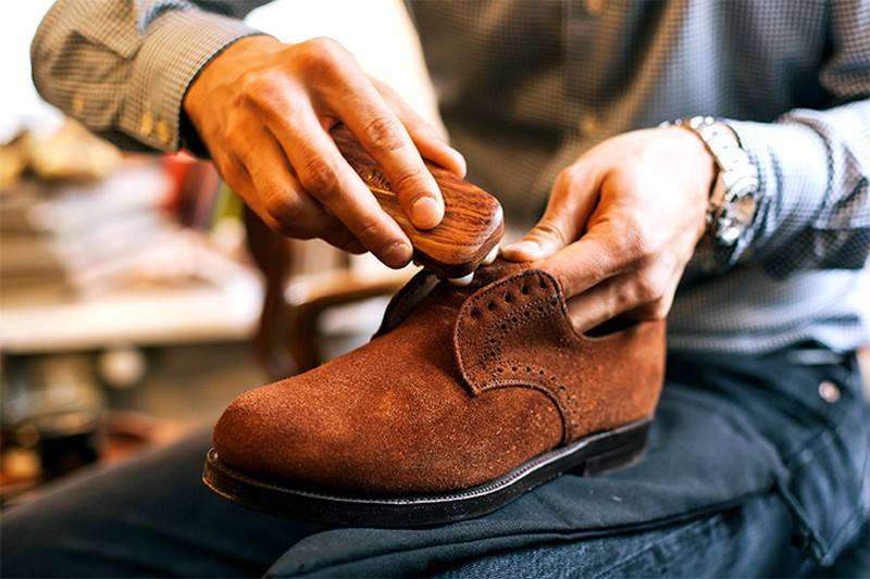 Советы по восстановлению замшевой обуви, этапы работы