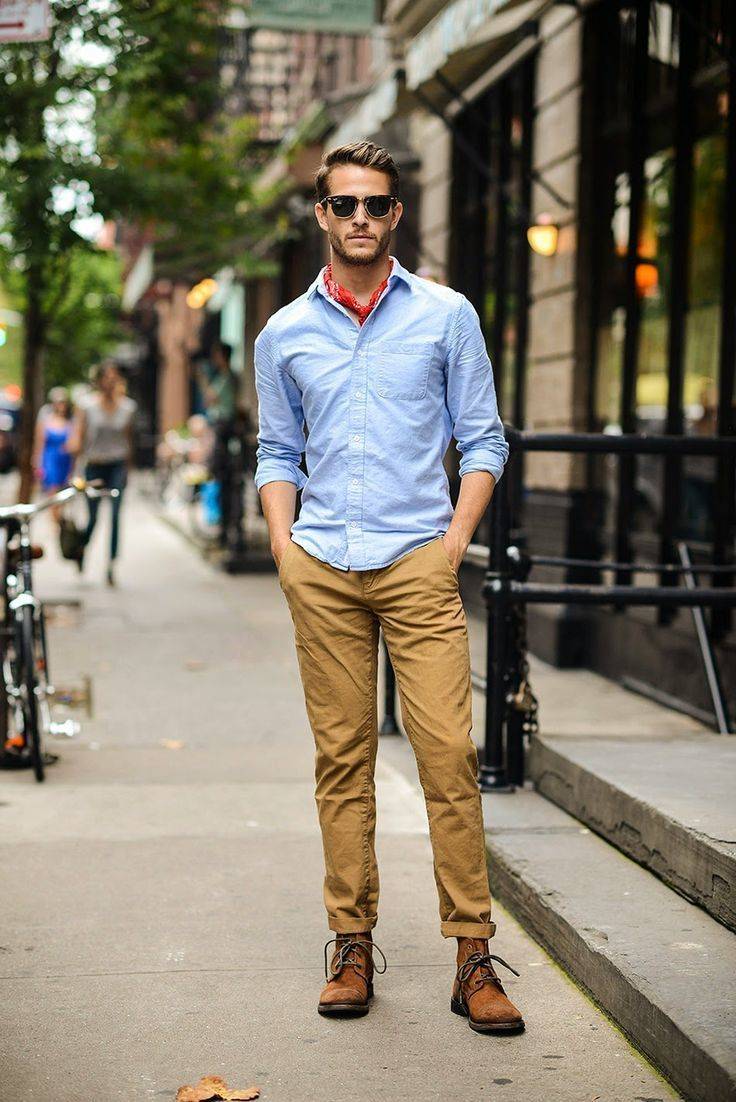 Стилисты расскажут, с чем носить синие брюки мужские в этом сезоне