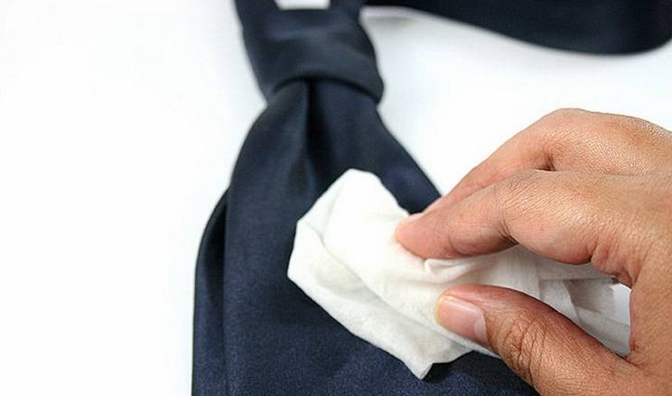 Как стирать галстук