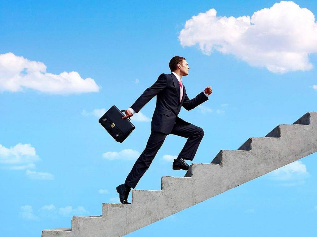 Продвижение в карьере зависит от характера. психологи рассказали о тех чертах, которыми обладают люди, быстро идущие по карьерной лестнице