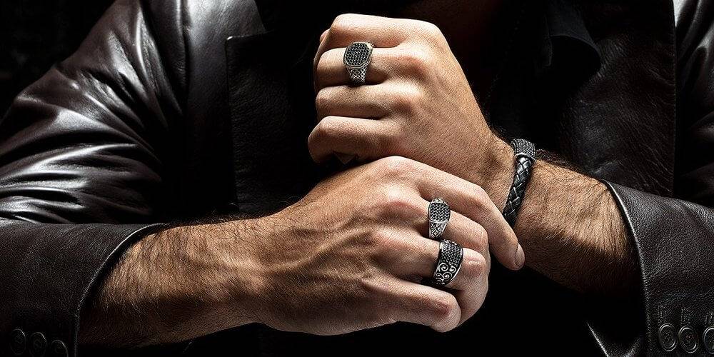 На какой руке носят браслет мужчины и как это регламентируется?
