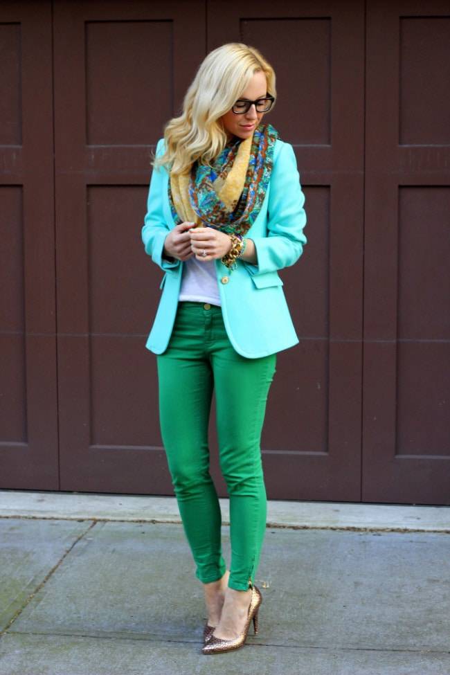 Быть в тренде: с чем носить зеленые брюки
