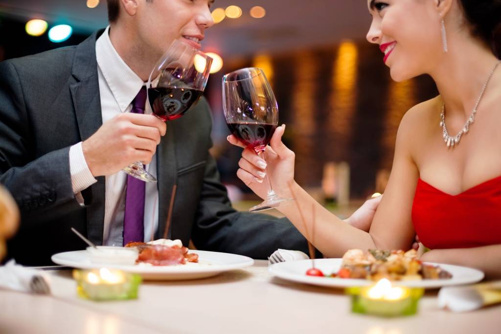Романтический ужин для двоих — 72 фото идей для полноценного свидания