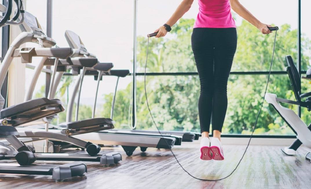 30 упражнений для жёсткой кардиотренировки, которая оставит вас без сил