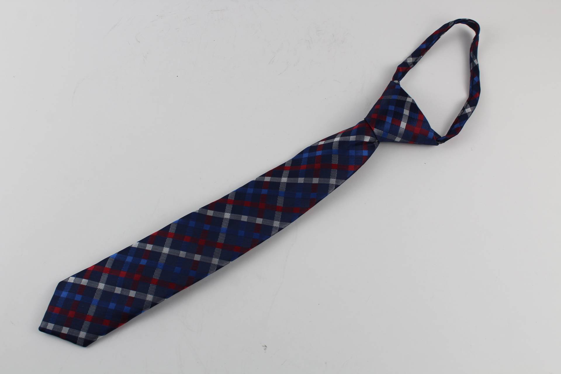 Как выбрать галстук мужчине — правила и советы
