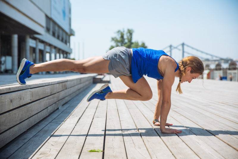 Как делать упражнение скалолаз? — sportfito — сайт о спорте и здоровом образе жизни