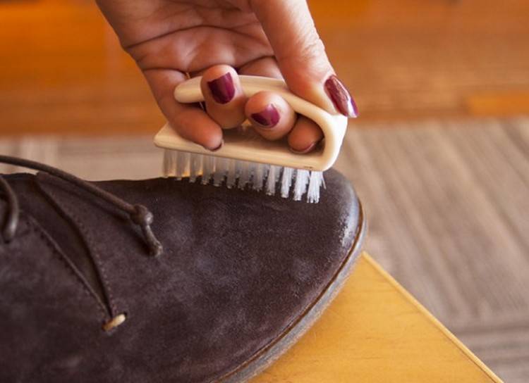 Топ 25 средств, как и чем в домашних условиях почистить кожаную обувь