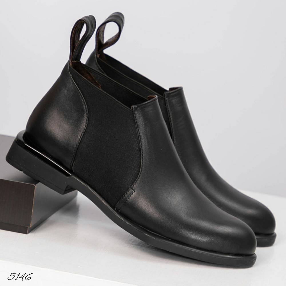 Ботинки челси: стильная классическая обувь