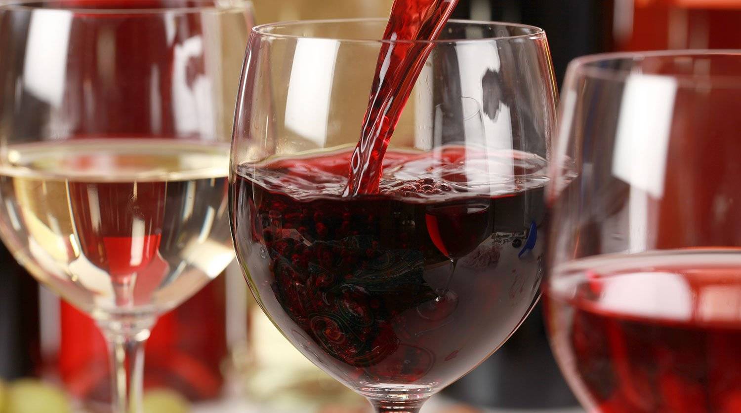 Рейтинг красных полусладких вин: какую лучше марку выбрать