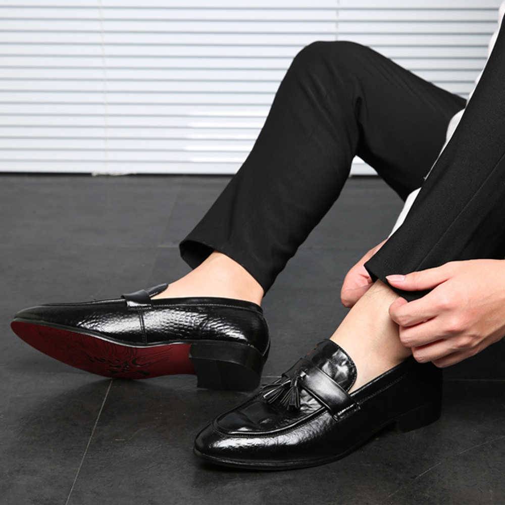 Классические туфли − универсальная женская обувь на все случаи жизни