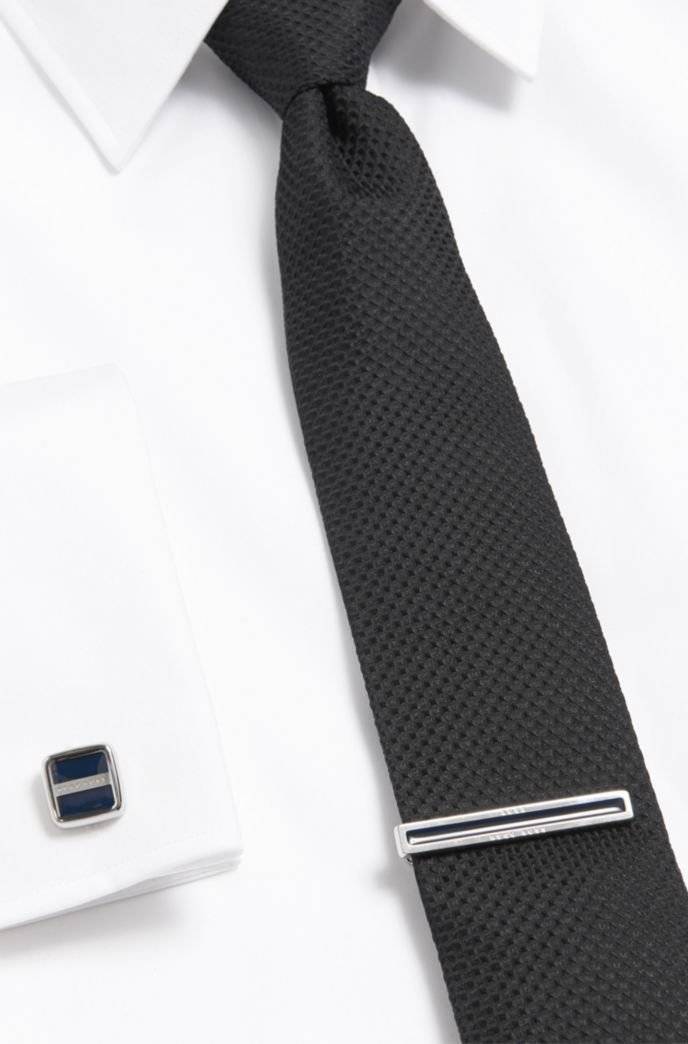 Как правильно носить зажим для галстука?