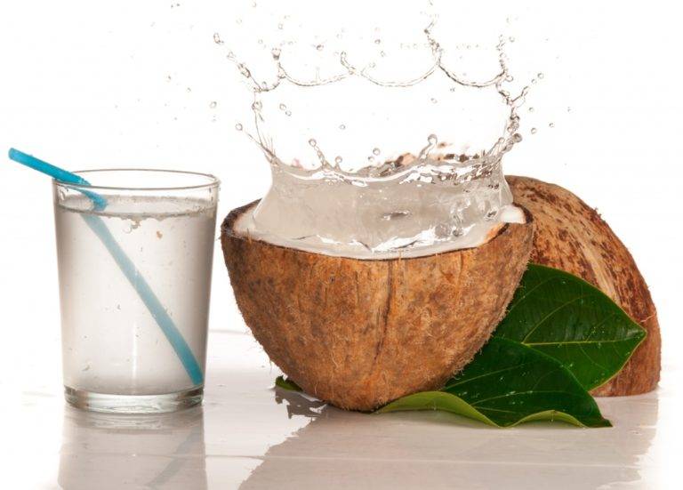 Чем полезен кокос, свойства, калорийность, как расколоть