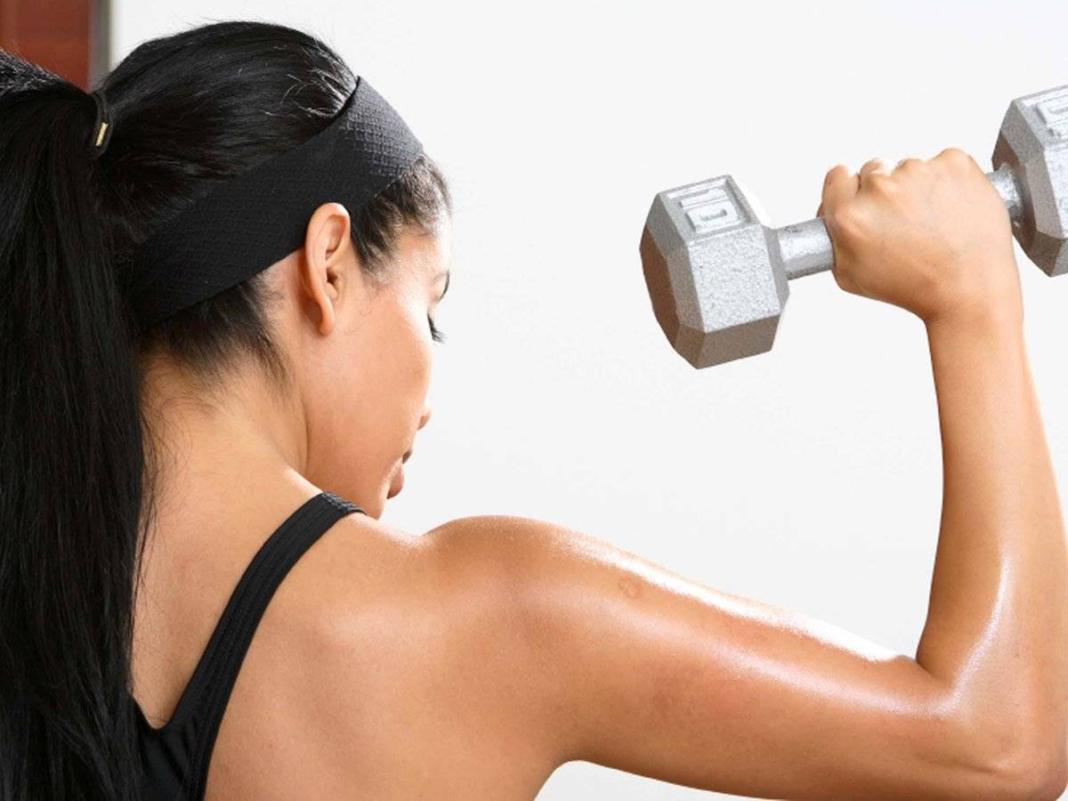 Как похудеть в плечах и руках: упражнения и рекомендации