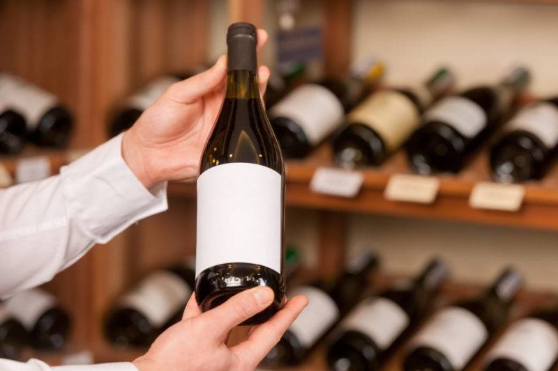 Как выбрать хорошее вино к празднику. советы эксперта