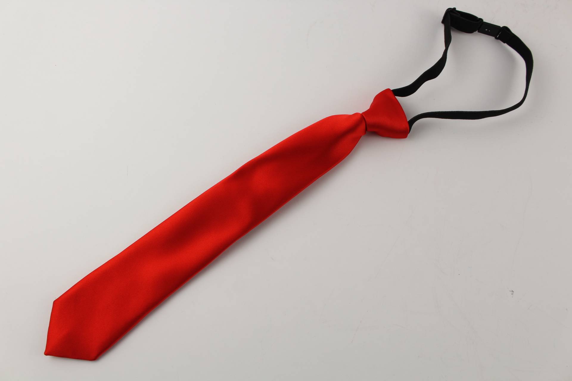 Сколько стоит галстук и от чего зависит цена на аксессуар?