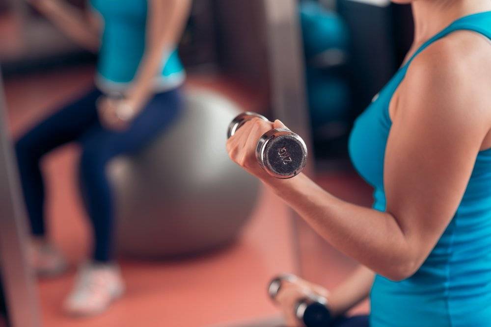 О быстром похудении в спортзале женщинам: тренировка в зале для девушек без тренера