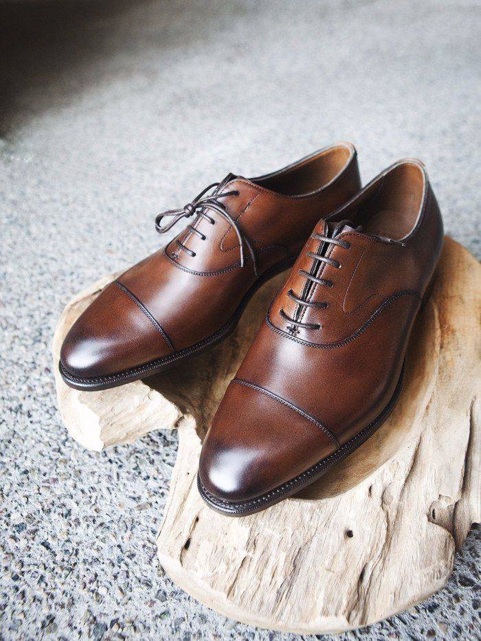 Коричневые мужские туфли: как выбрать и с чем носить?