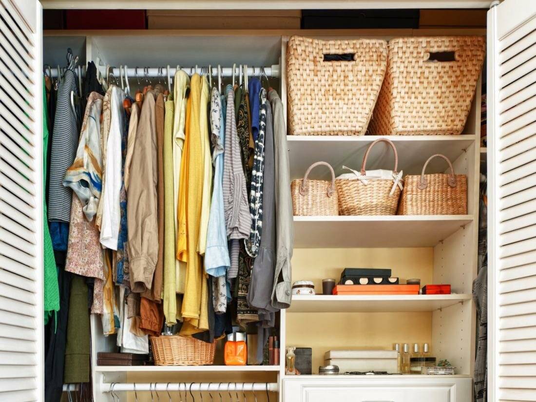 Как навести порядок в шкафу с одеждой и поддерживать его