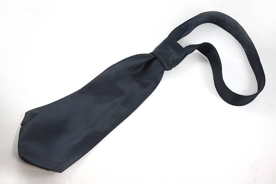 Постирать мужской галстук в домашних условиях